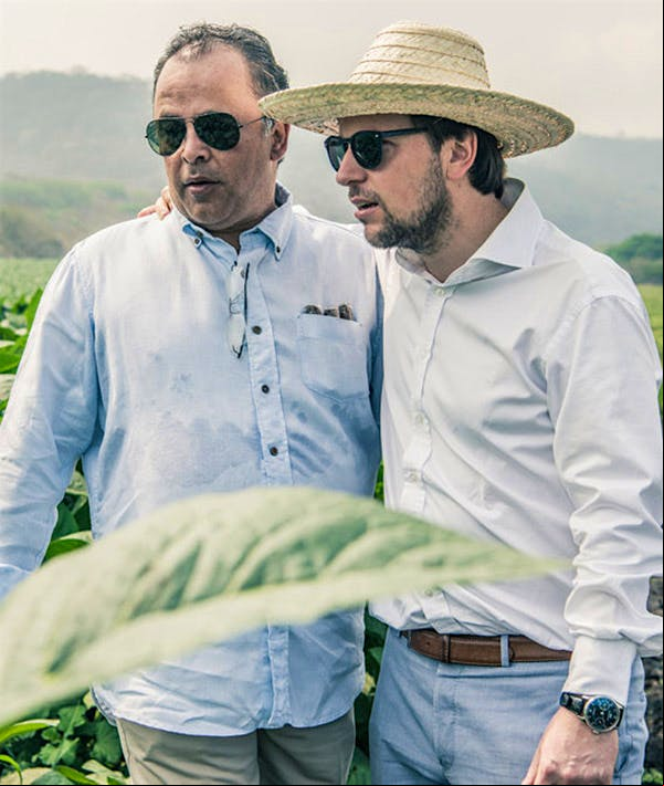 J. Cortés J. Cortés